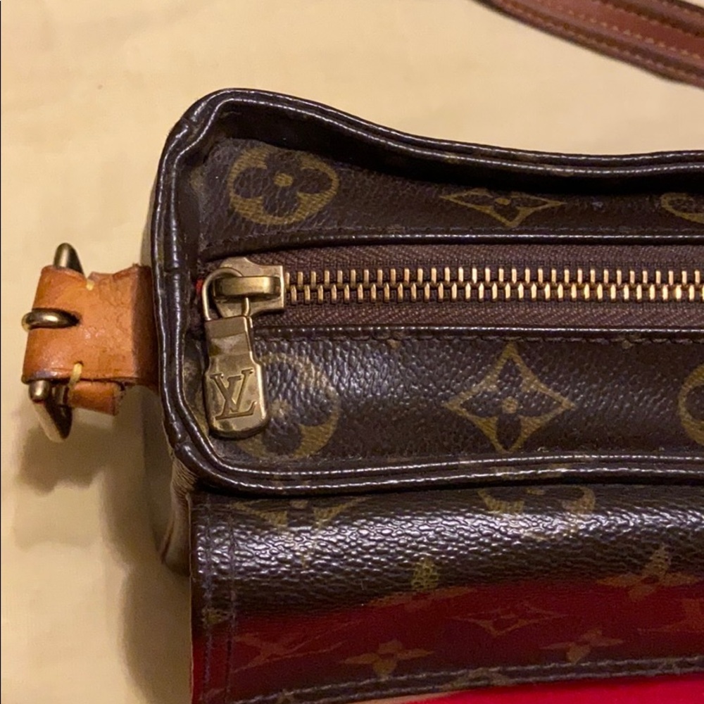 LV additional pics AR0054 May 2004 France - Picture 7 of 8